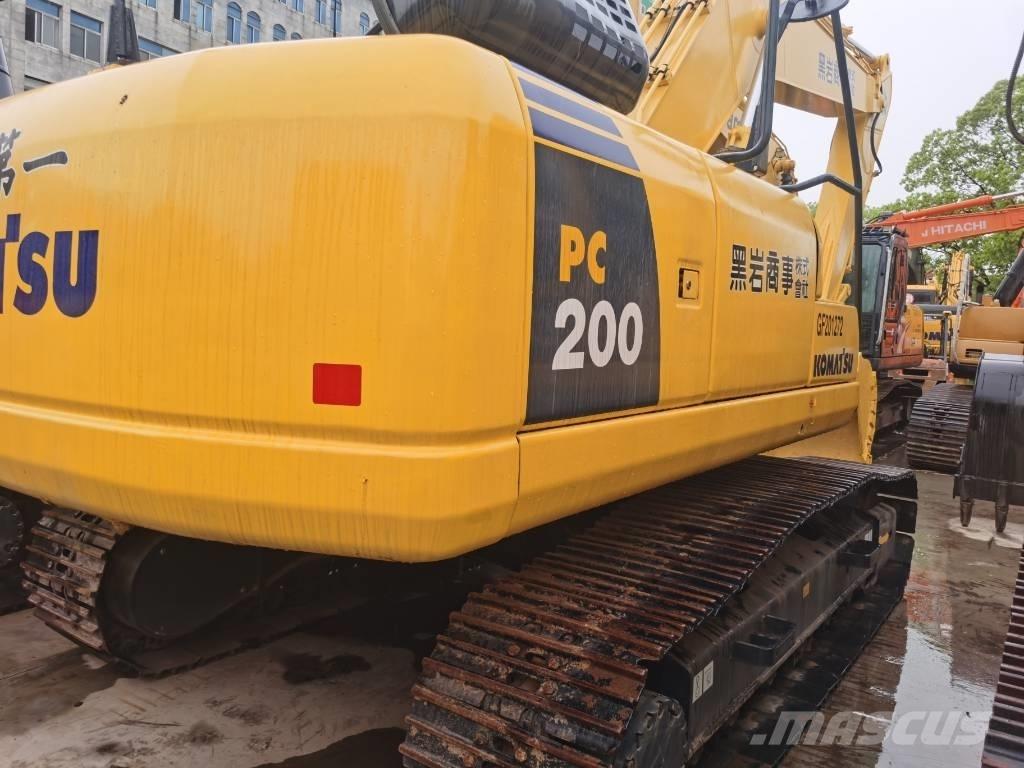 Komatsu PC 200-8 Beltegraver