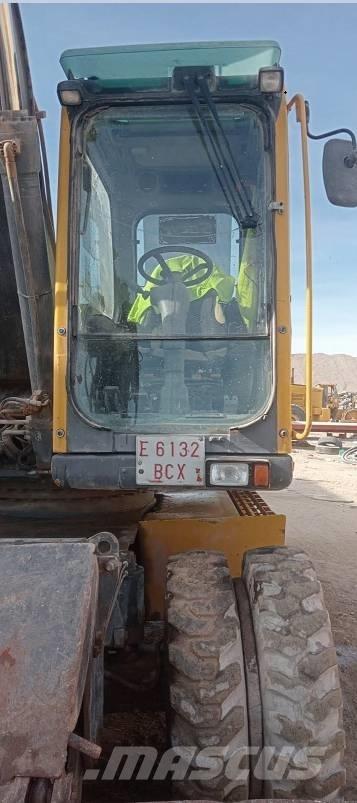 Volvo 180 Giratoria Hjulgravere