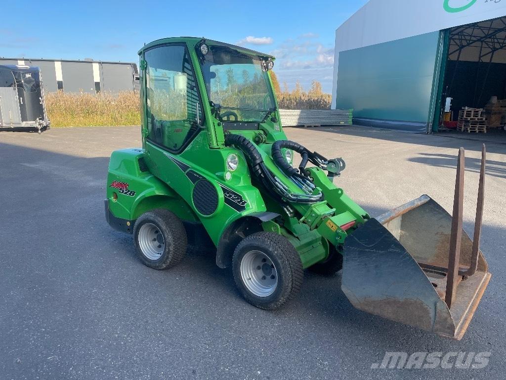 Avant 528 Kompaktlaster