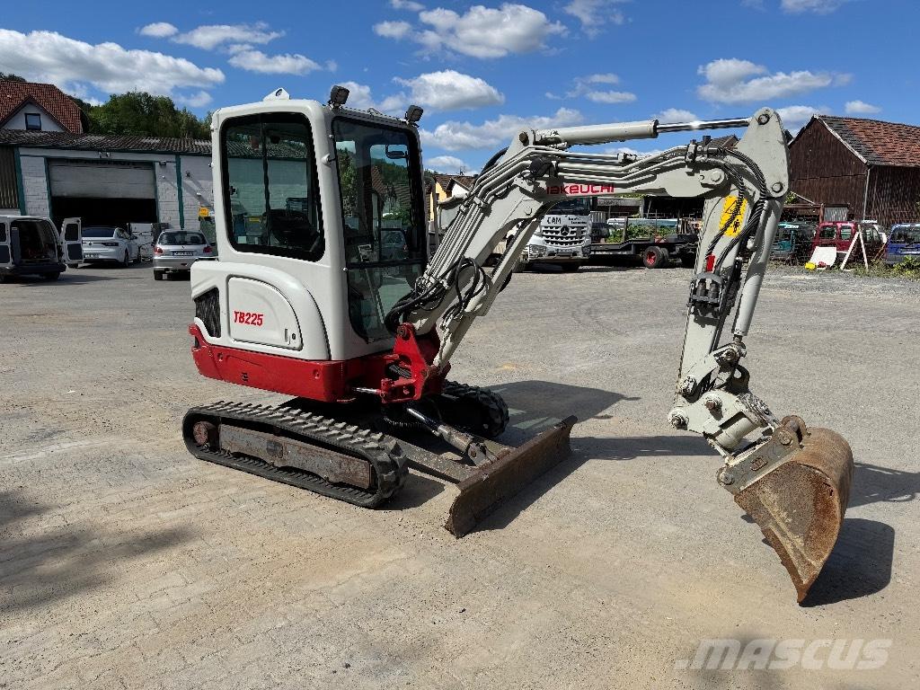 Takeuchi TB 225 Minigravere <7t