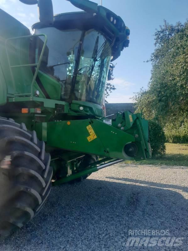 John Deere T 670 i Skurtreskere