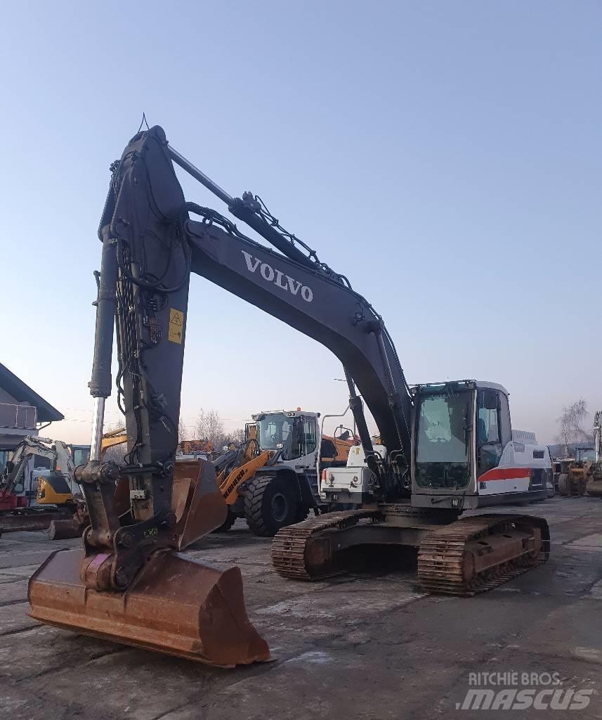 Volvo EC 250 D N L Beltegraver