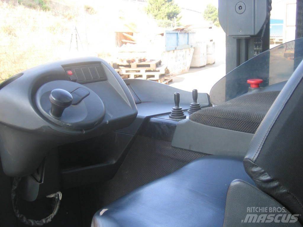 Linde R14 03 Skyvemasttruck