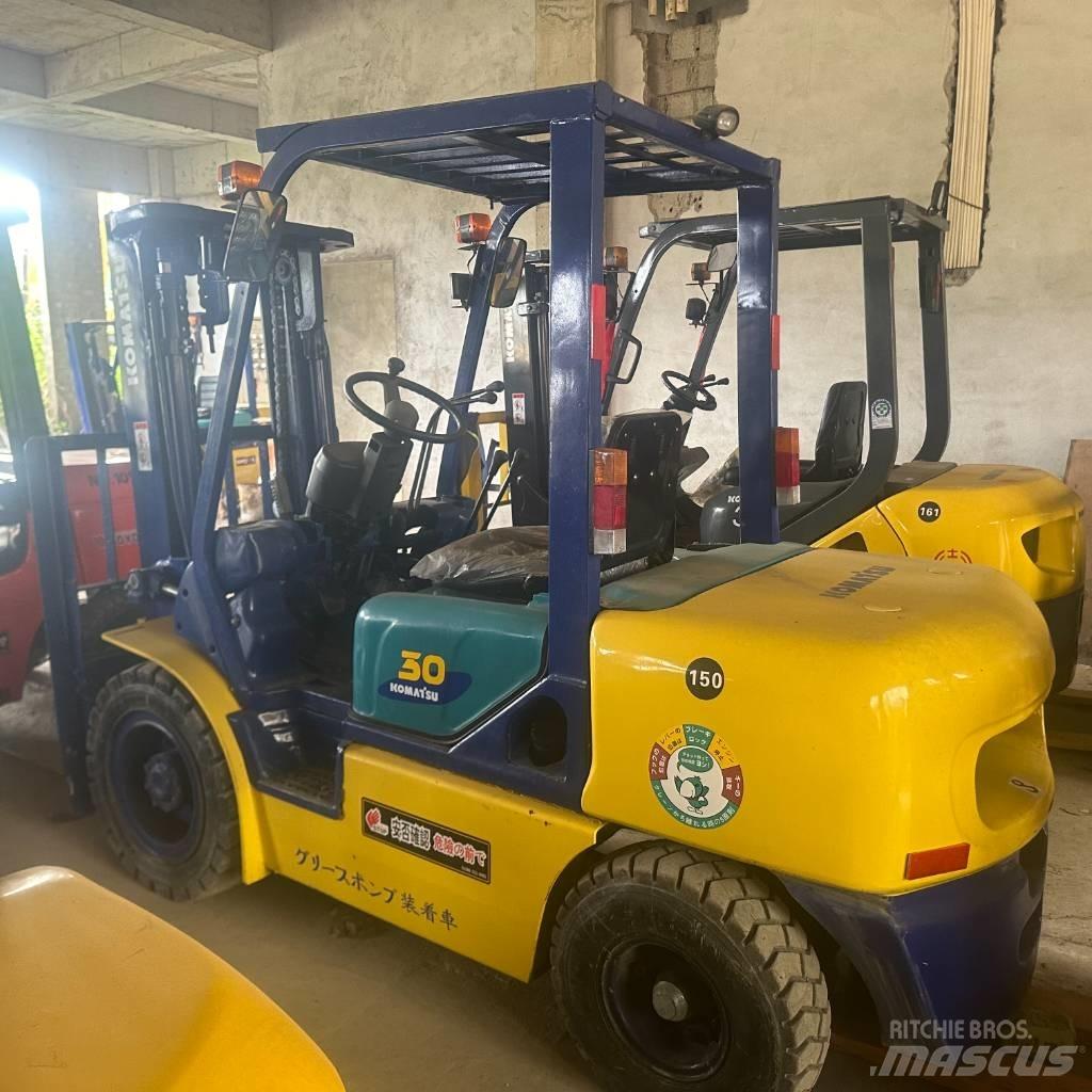 Komatsu F30T Diesel Trucker