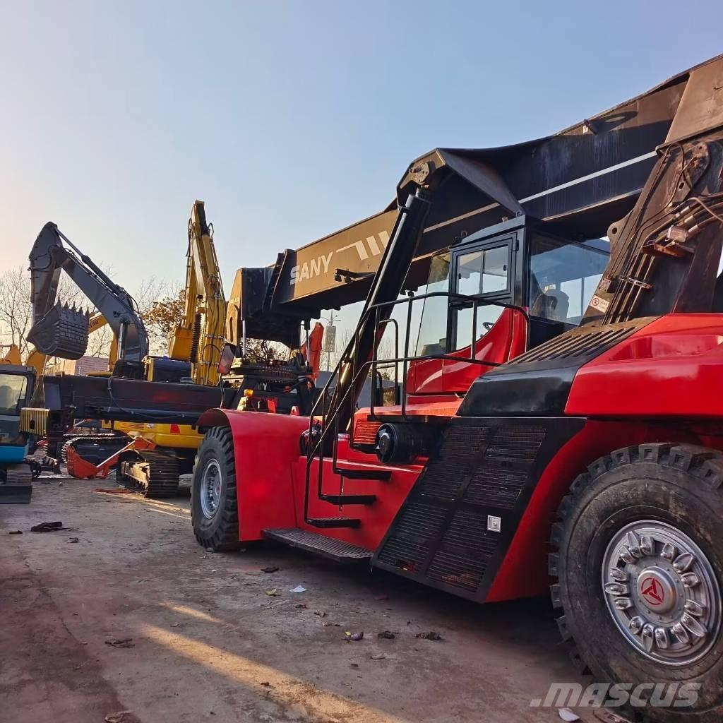 Sany SRSC 45 C30 Reachstackere