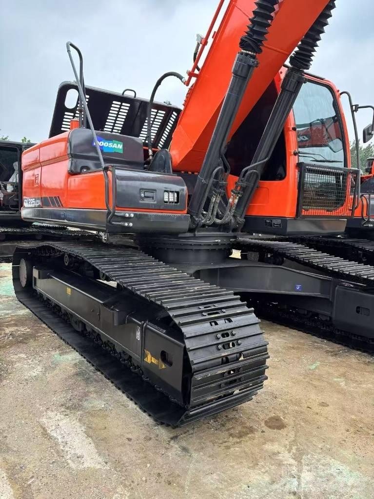Doosan 225 LCA Beltegraver
