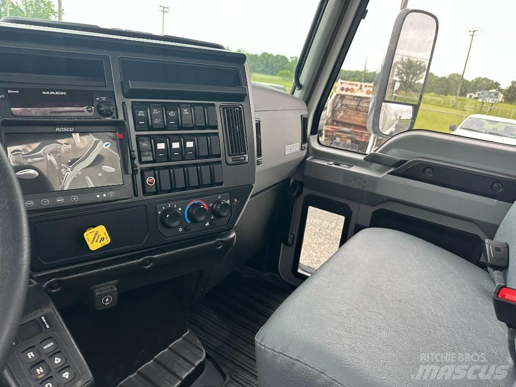 Mack MD7 Renovasjonsbil