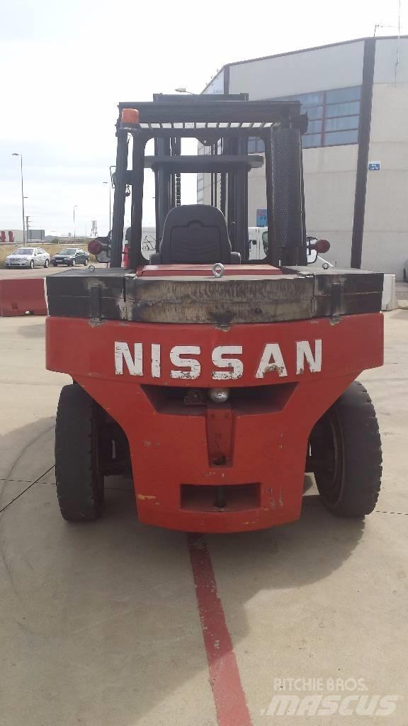 Nissan WF05H70U Diesel Trucker