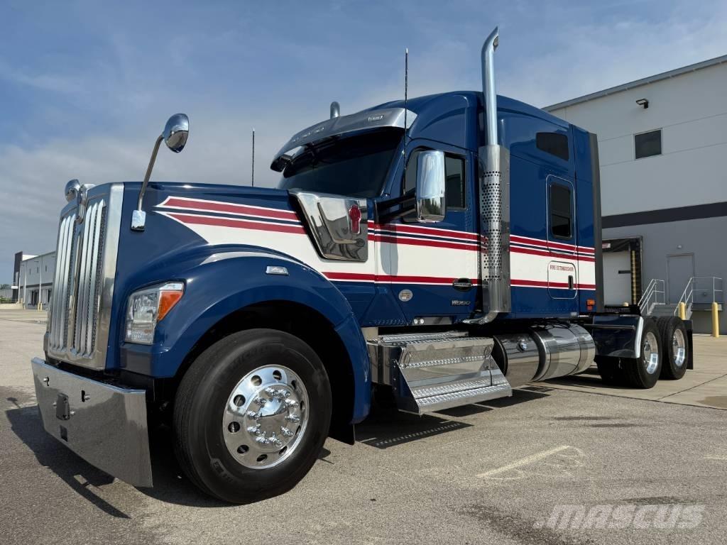 Kenworth W 990 Trekkvogner