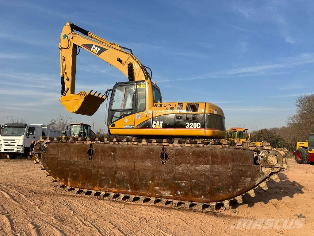 CAT 320 C L Amfibiske Gravemaskiner