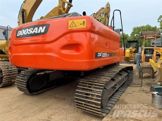 Doosan DX 225 Beltegraver