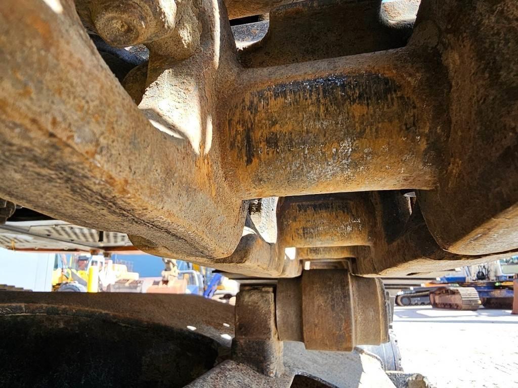 Hitachi ZX180LC-3 Beltegraver
