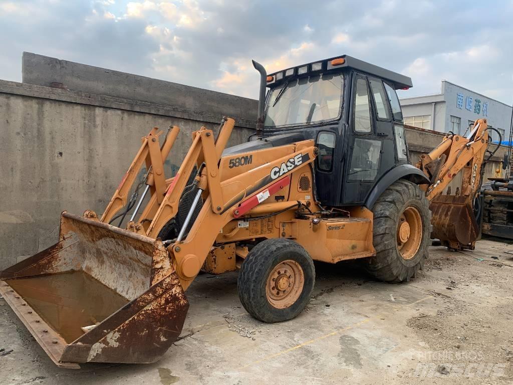 CASE 580 M Traktorgravere