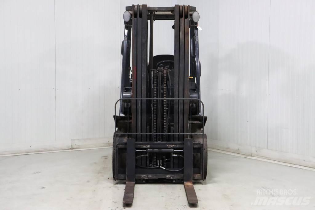 Nissan U1D2A20LQ Propan trucker