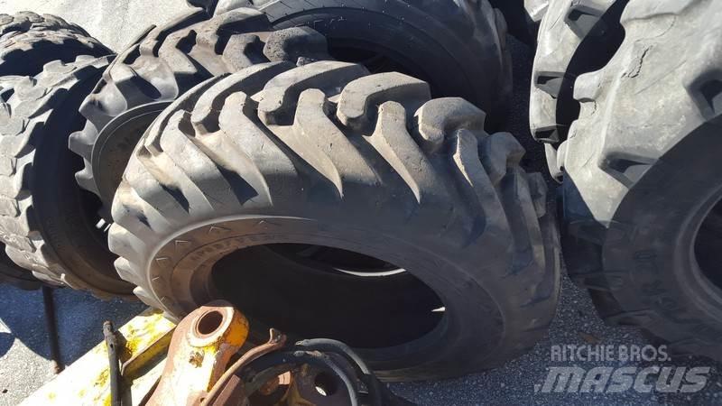  Pneu 10.5/80-18 Dekk, hjul og felger