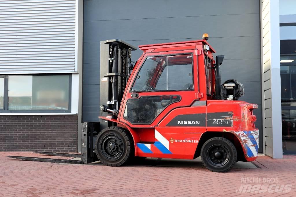 Nissan J1F4A45LY Propan trucker