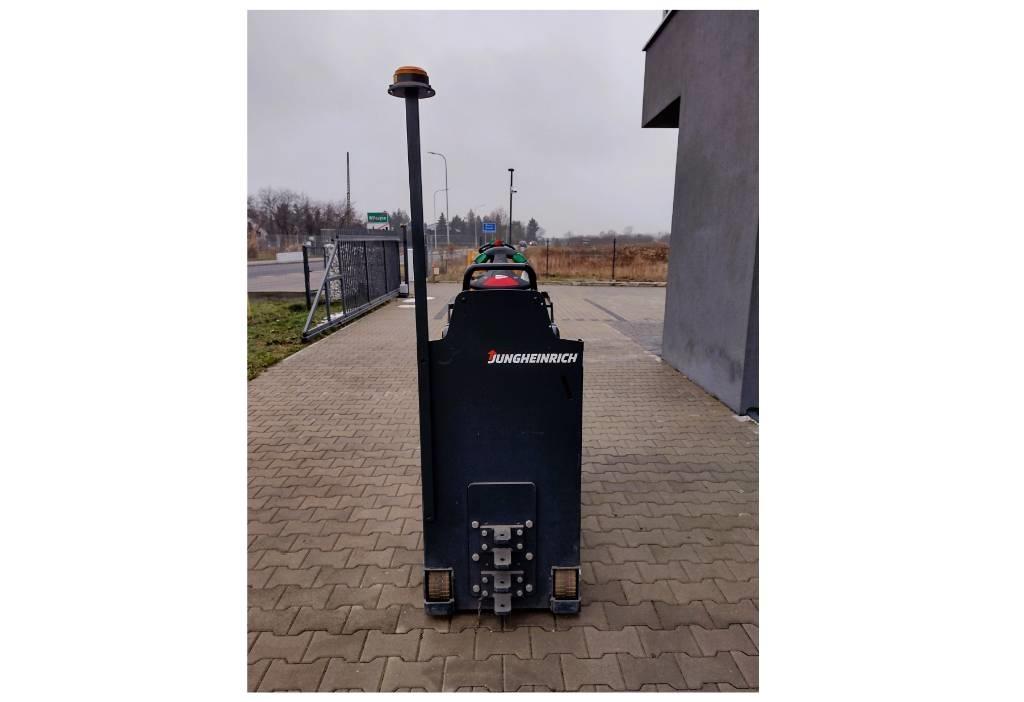 Jungheinrich EZS 130 Tauetraktor