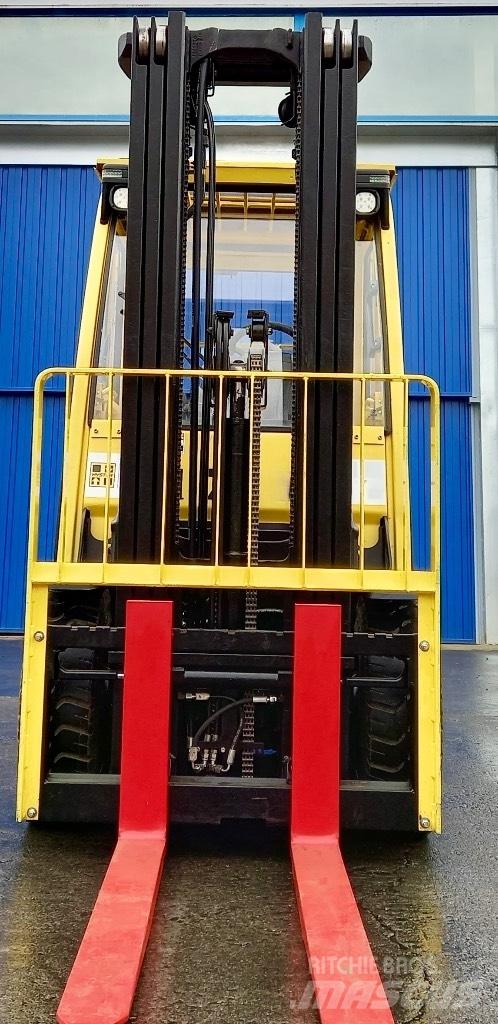 Hyster H 30 FT Diesel Trucker