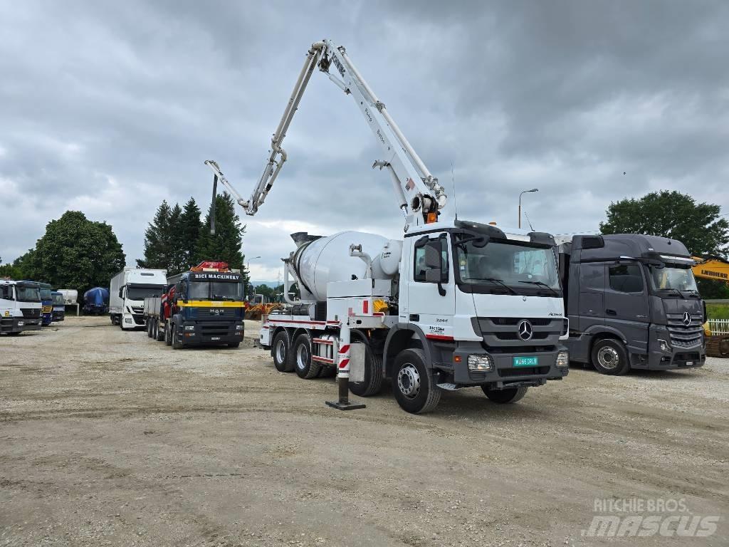 Mercedes-Benz 3244 Betongbiler