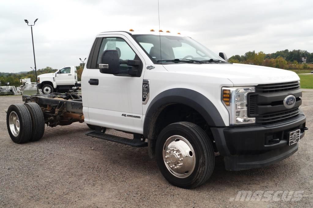 Ford F 550 XL SD Chassis