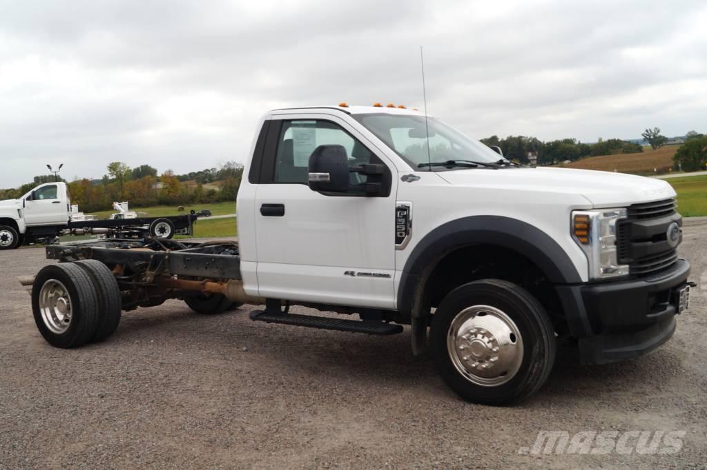 Ford F 550 XL SD Chassis