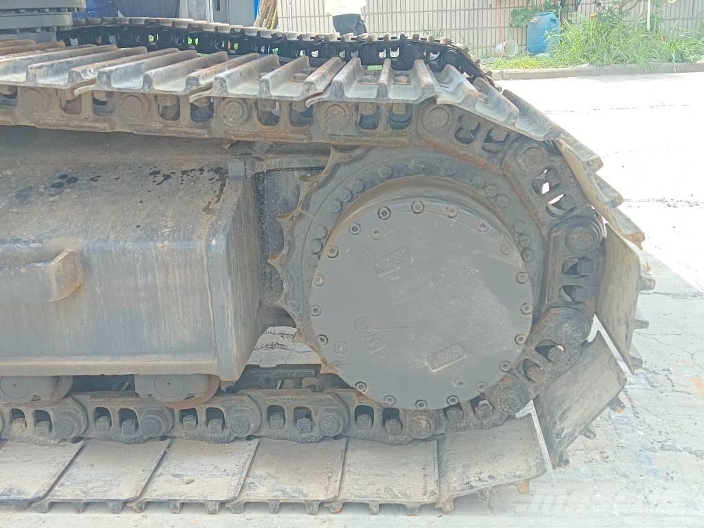 Hyundai R220LC-9S Beltegraver