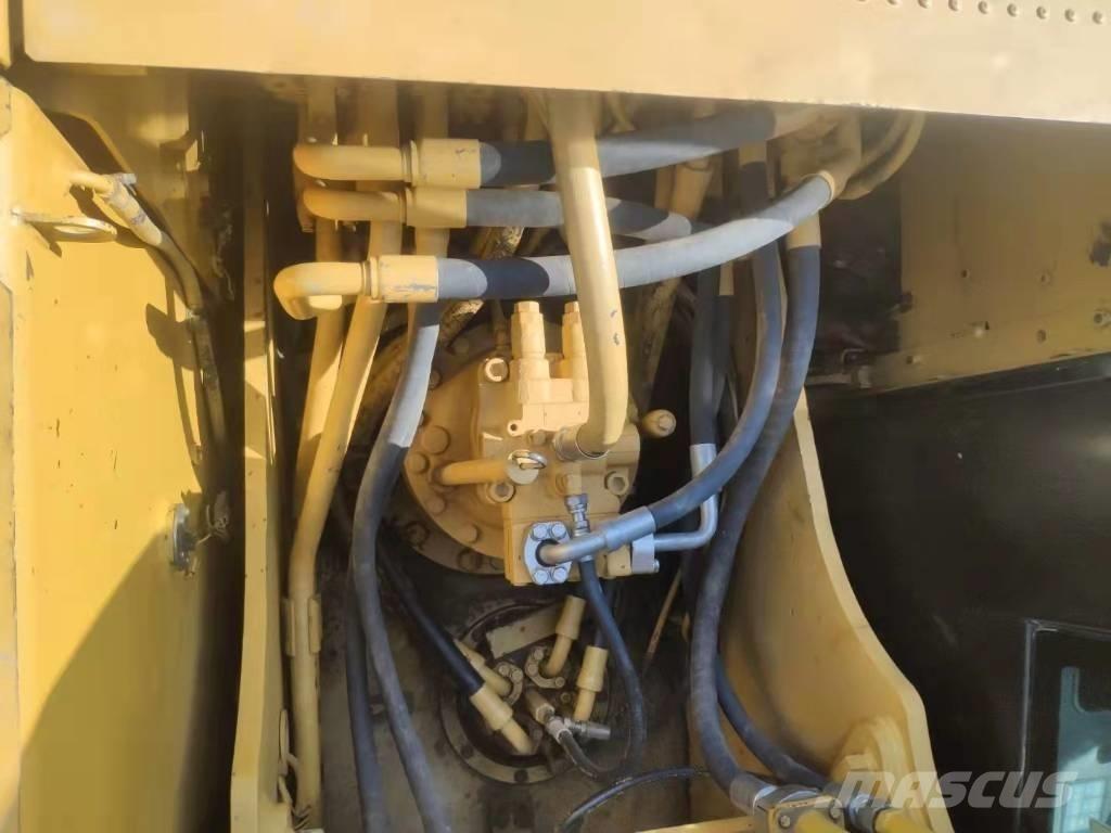 CAT 320 B Beltegraver