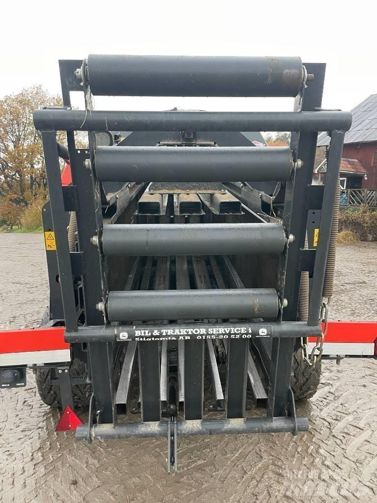 Kuhn LSB 890 Firkantpresser