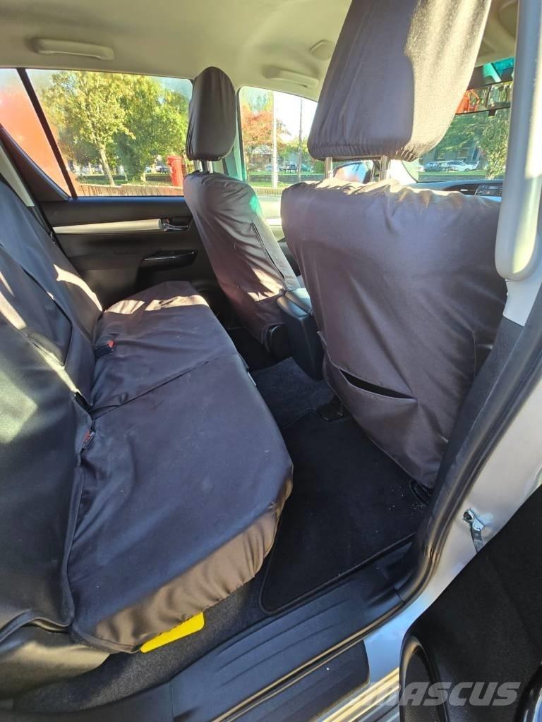 Toyota Hilux Pickup/planbiler
