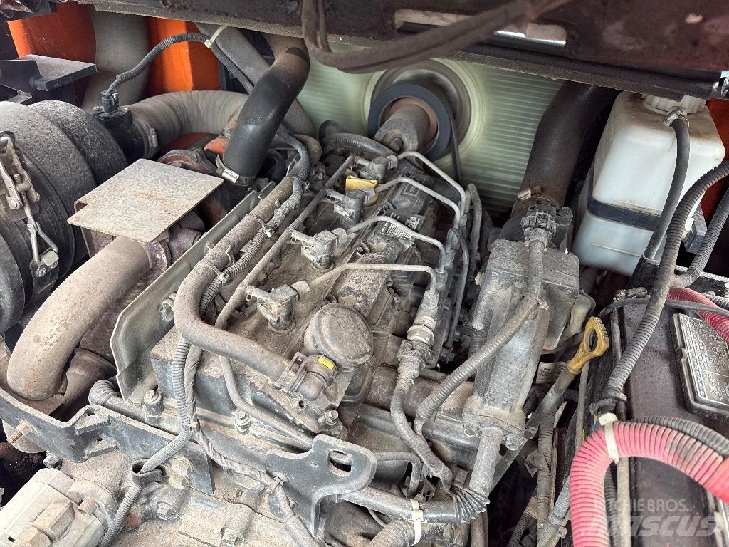 Doosan D 40 SC-7 Diesel Trucker