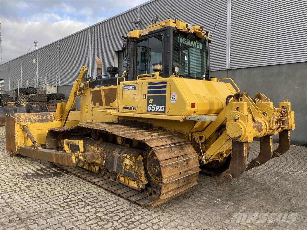 Komatsu D65PXI-18 Dozere Beltegående