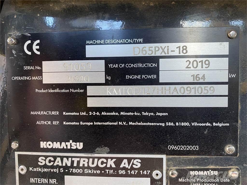 Komatsu D65PXI-18 Dozere Beltegående