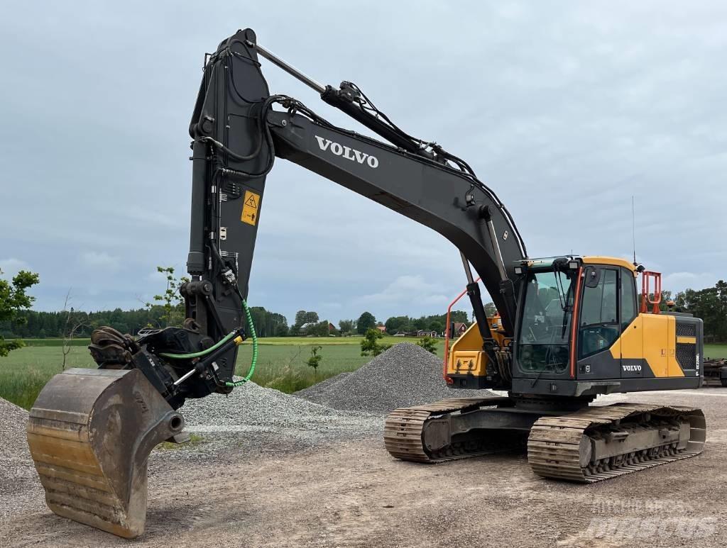 Volvo EC 220 E Beltegraver