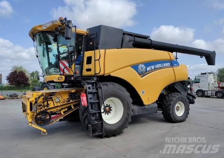 New Holland CR 9080 Skurtreskere