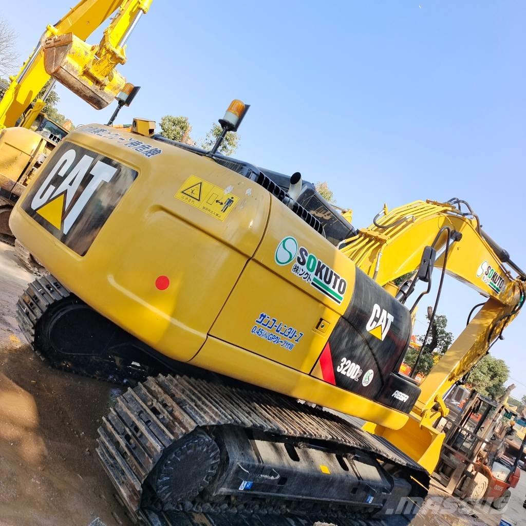 CAT 320 D2 Beltegraver