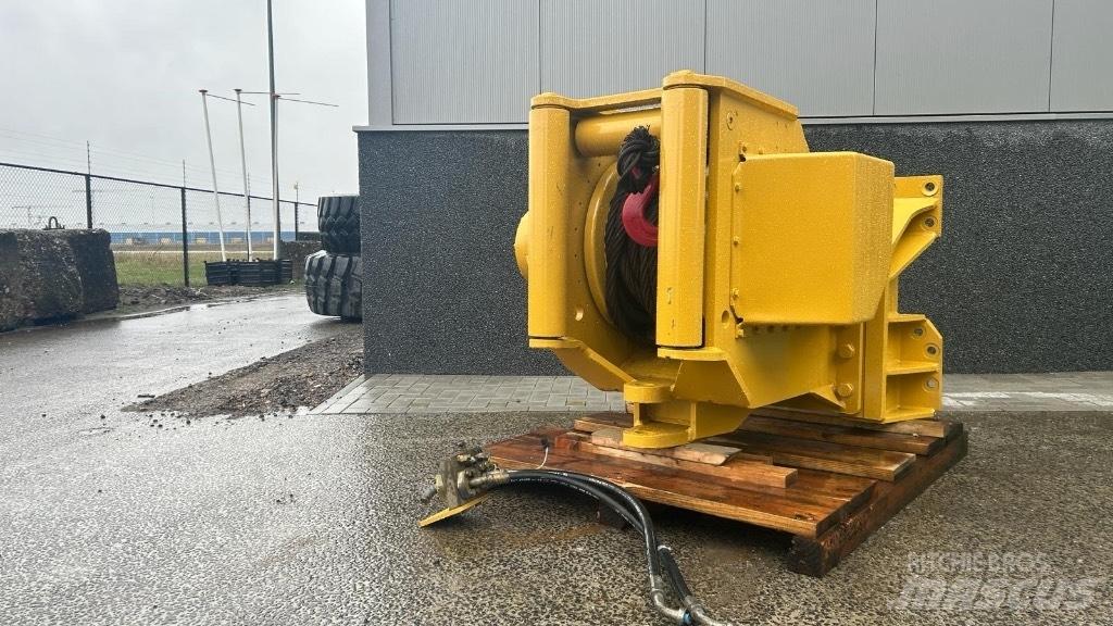 CAT D 7 G Vinsjer