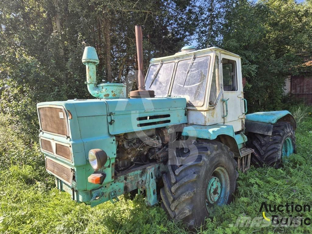  Onbekend T150K Traktorer