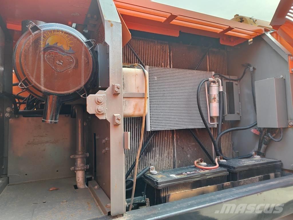 Hitachi ZX 210 Beltegraver