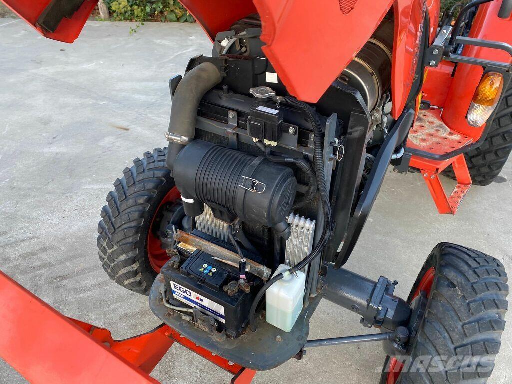 Kubota L1-382 Traktorer