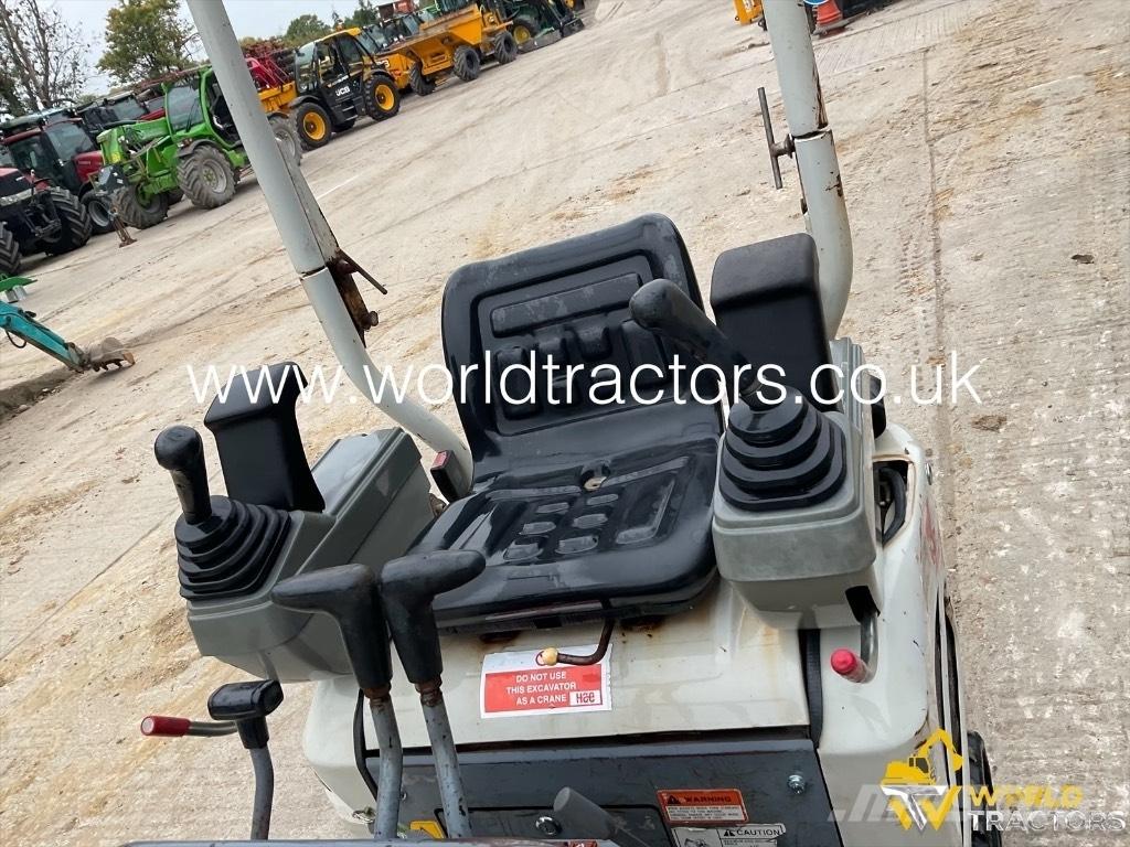 Takeuchi TB 210 R Minigravere <7t
