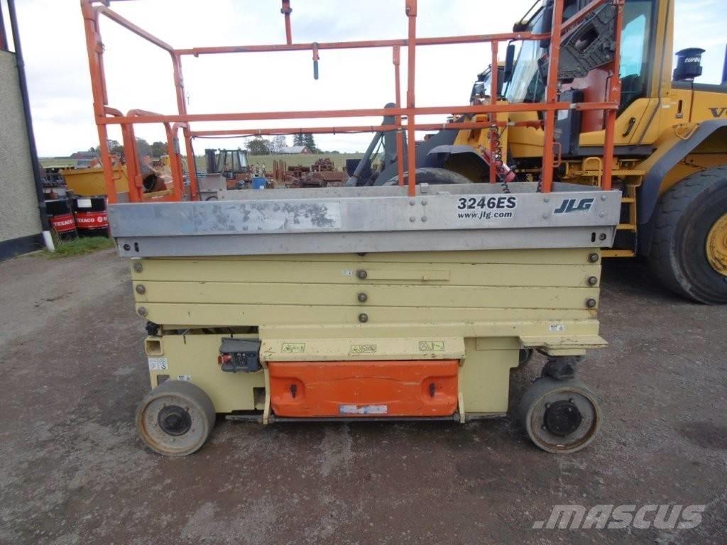 JLG 3245 ES Sakselifter