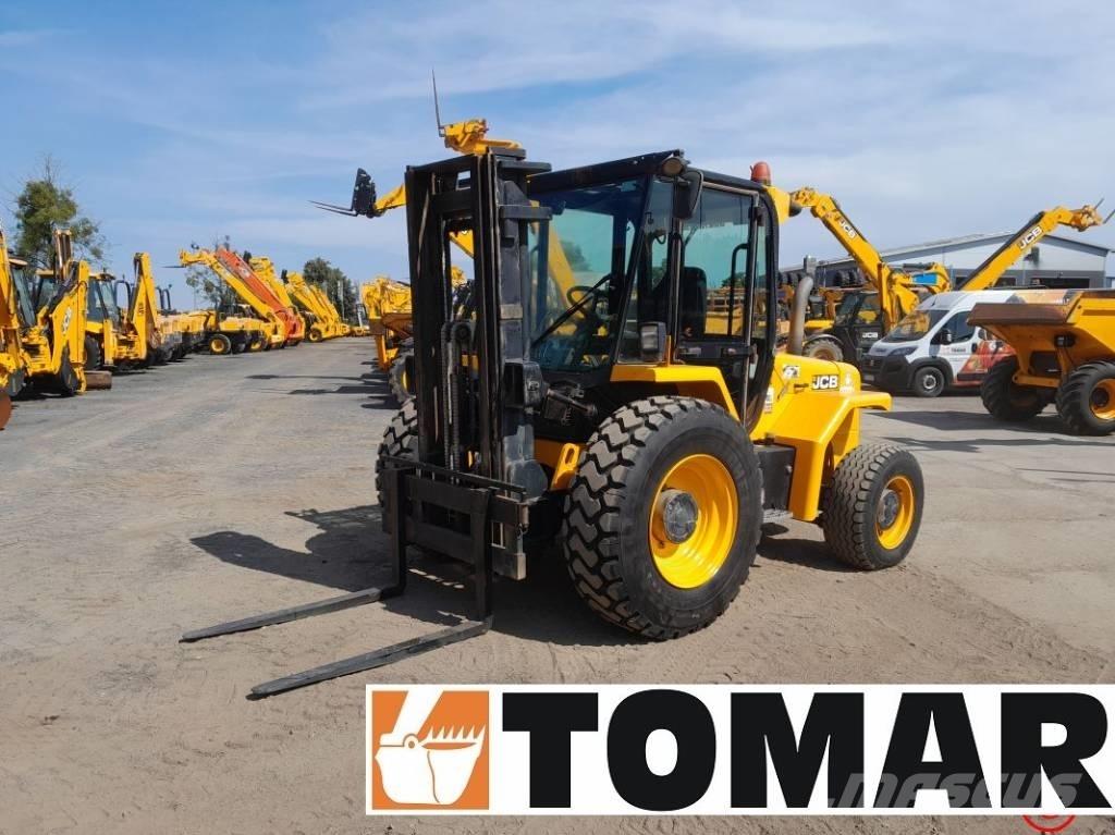 JCB 930-4 Terrenggående gaffeltruck