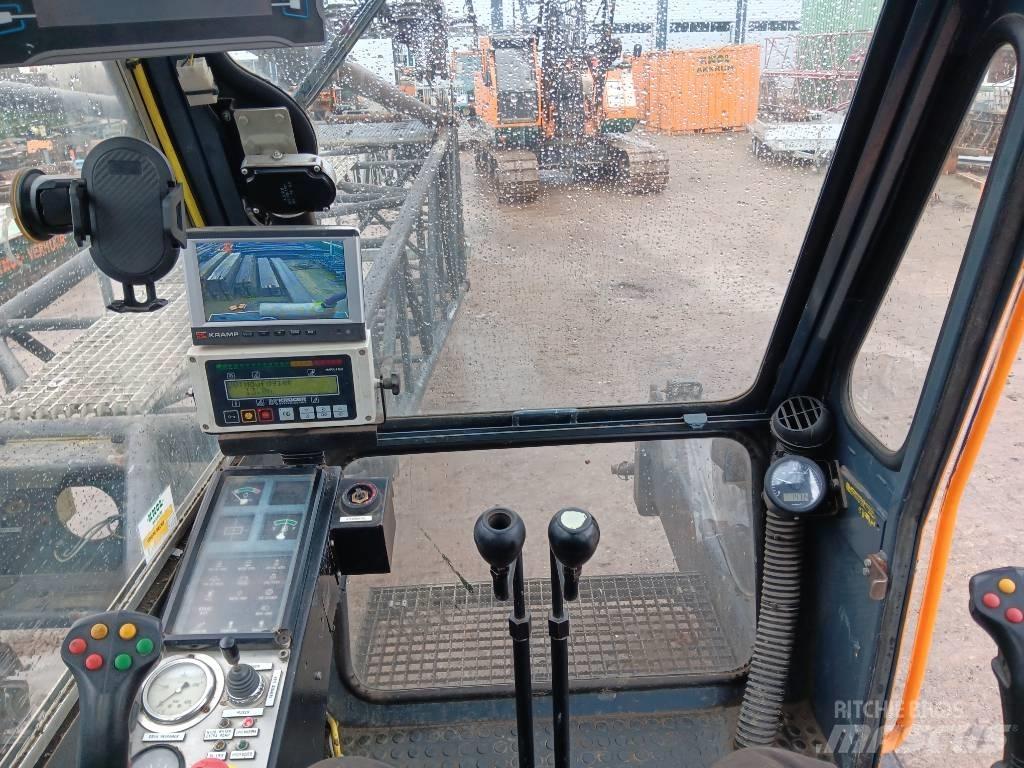 Hitachi KH 230-3 Beltegående Kran