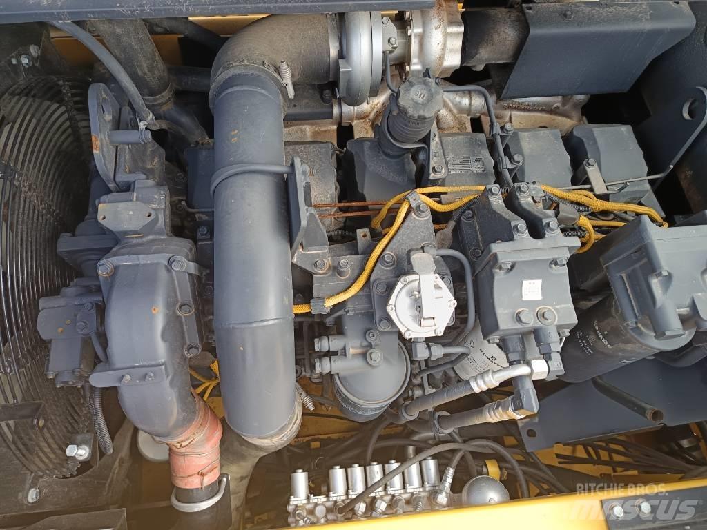 Komatsu PC450-8 Beltegraver