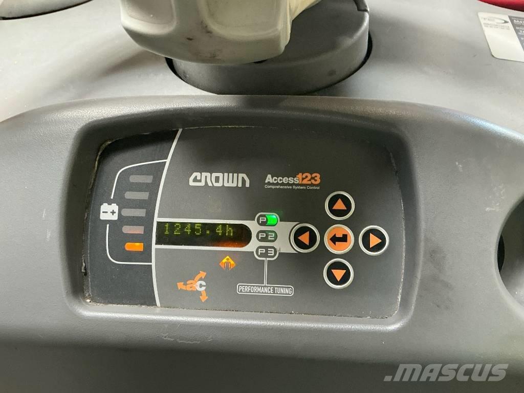 Crown TC 3000 Tauetraktor