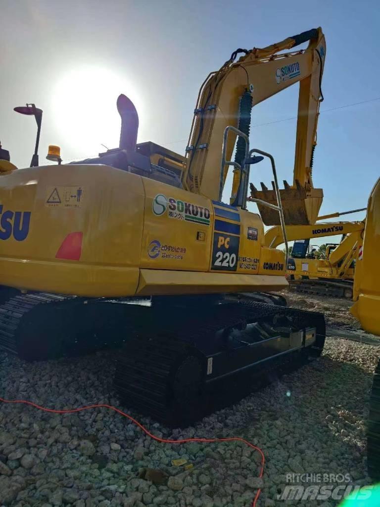 Komatsu PC 220-8 Beltegraver
