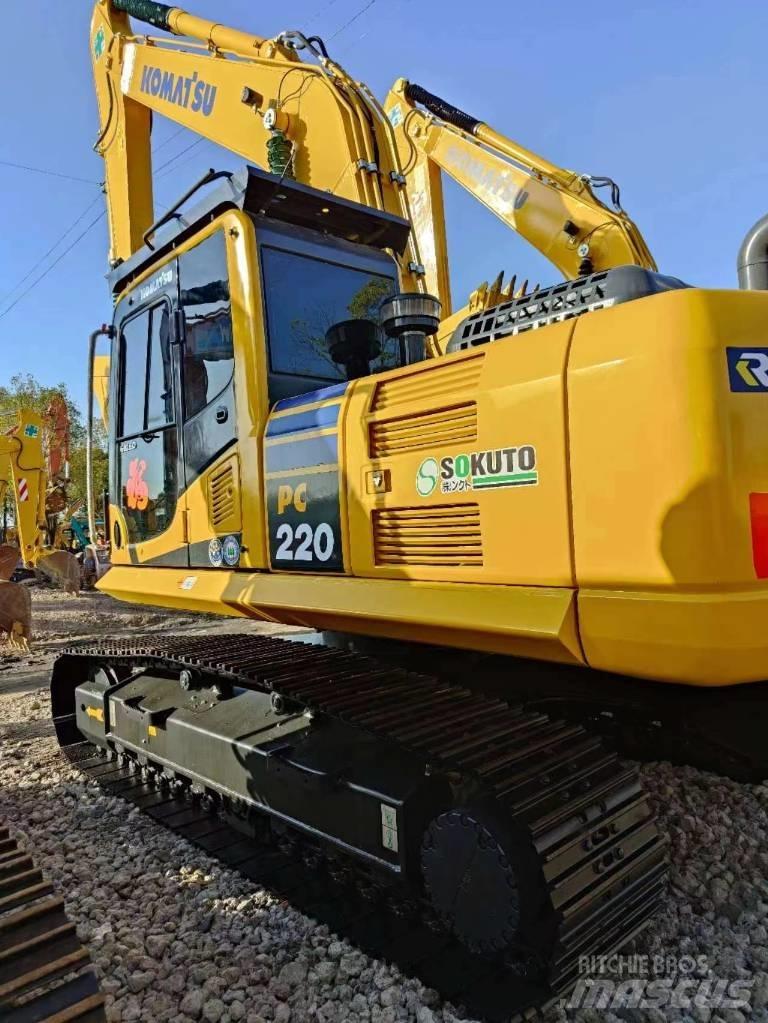 Komatsu PC 220-8 Beltegraver
