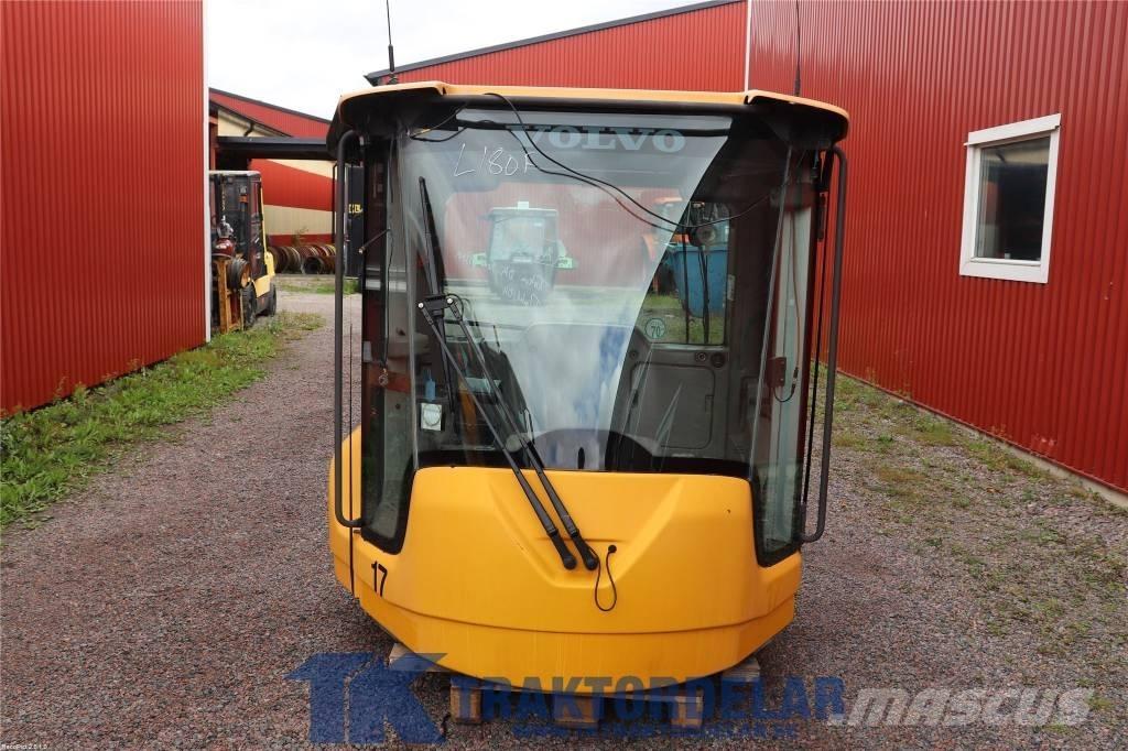 Volvo L 180 F Førerhus og Interiør