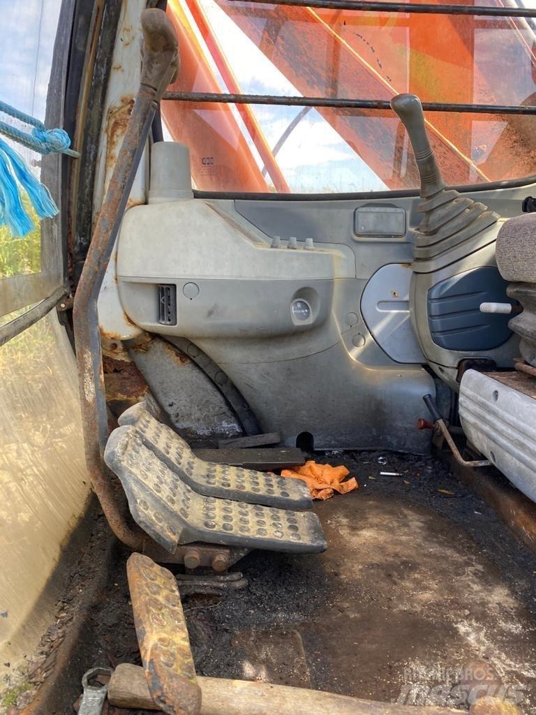 Hitachi EX 200-5 Beltegraver