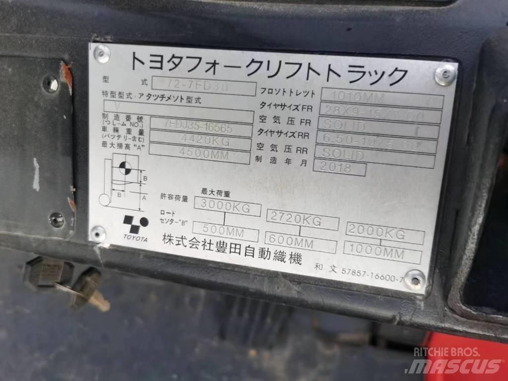 Toyota 7FD 30 Diesel Trucker